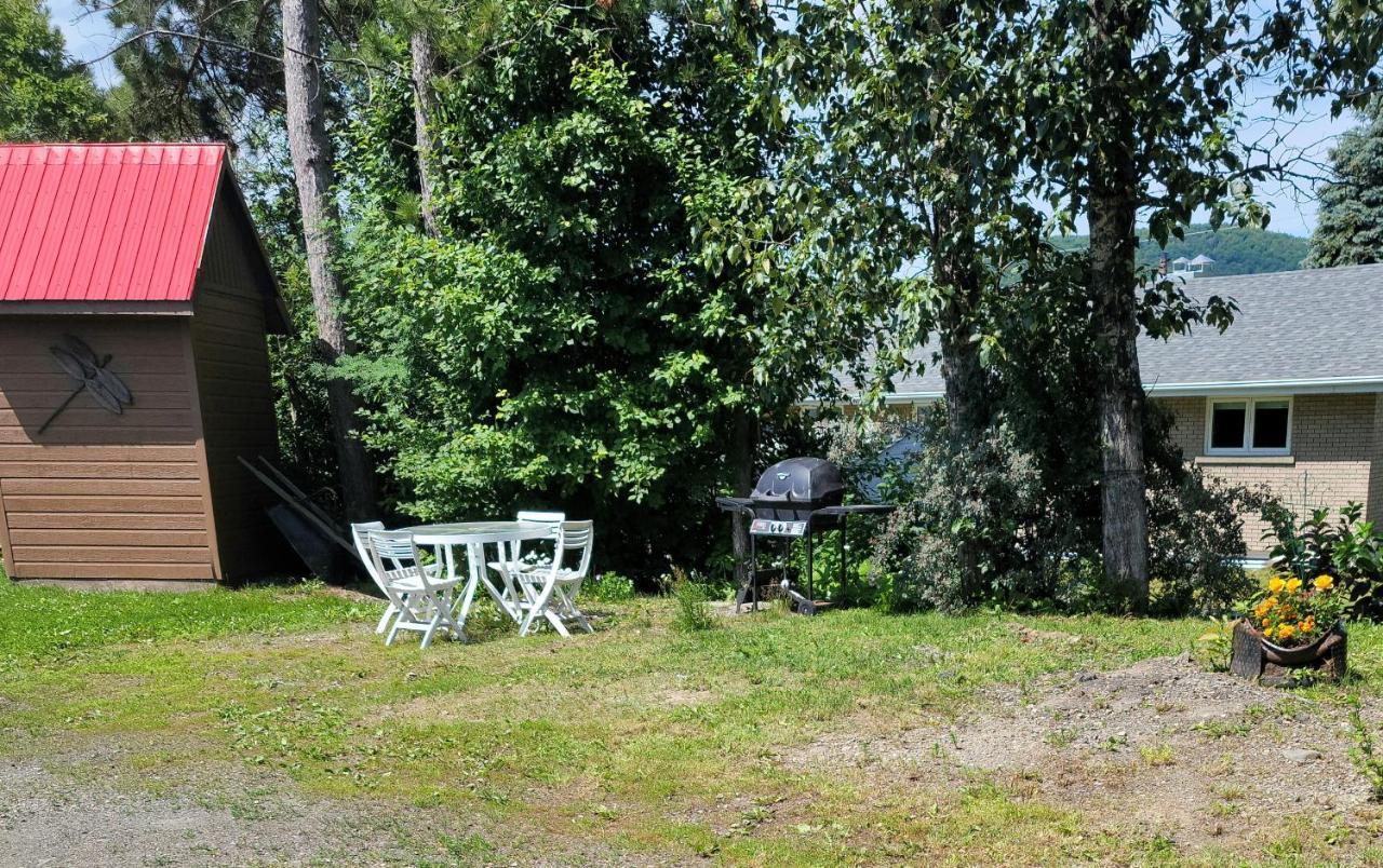 Downtown Apartment Next To Highway Netflix+Wifi Edmundston Buitenkant foto