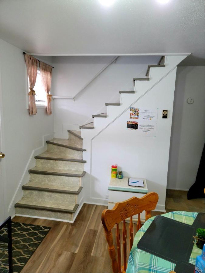 Downtown Apartment Next To Highway Netflix+Wifi Edmundston Buitenkant foto